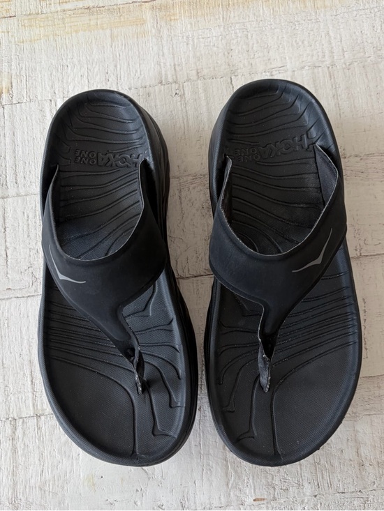 Hoka One One Ora Recovery Thong Sandals Women’s size 9 Men’s 7 Black Cushioned - Picture 3 of 11